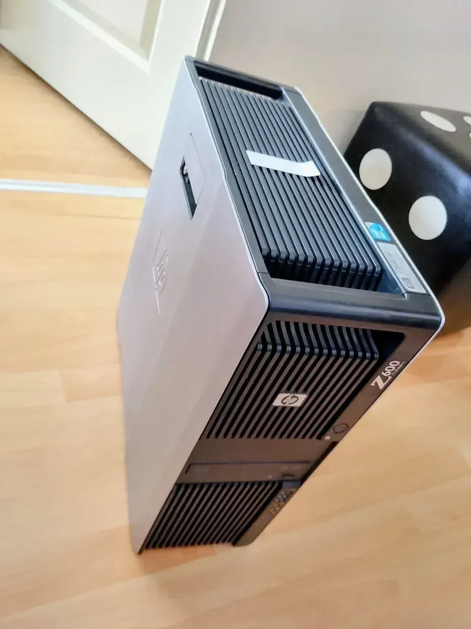 HP Z600 Workstation - DUAL Xeon X5670, 12/24 Cores / SSD