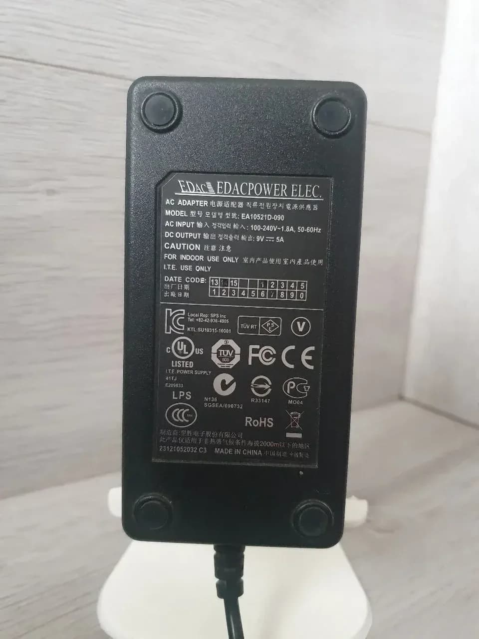 Edac Adapter 9V 5A