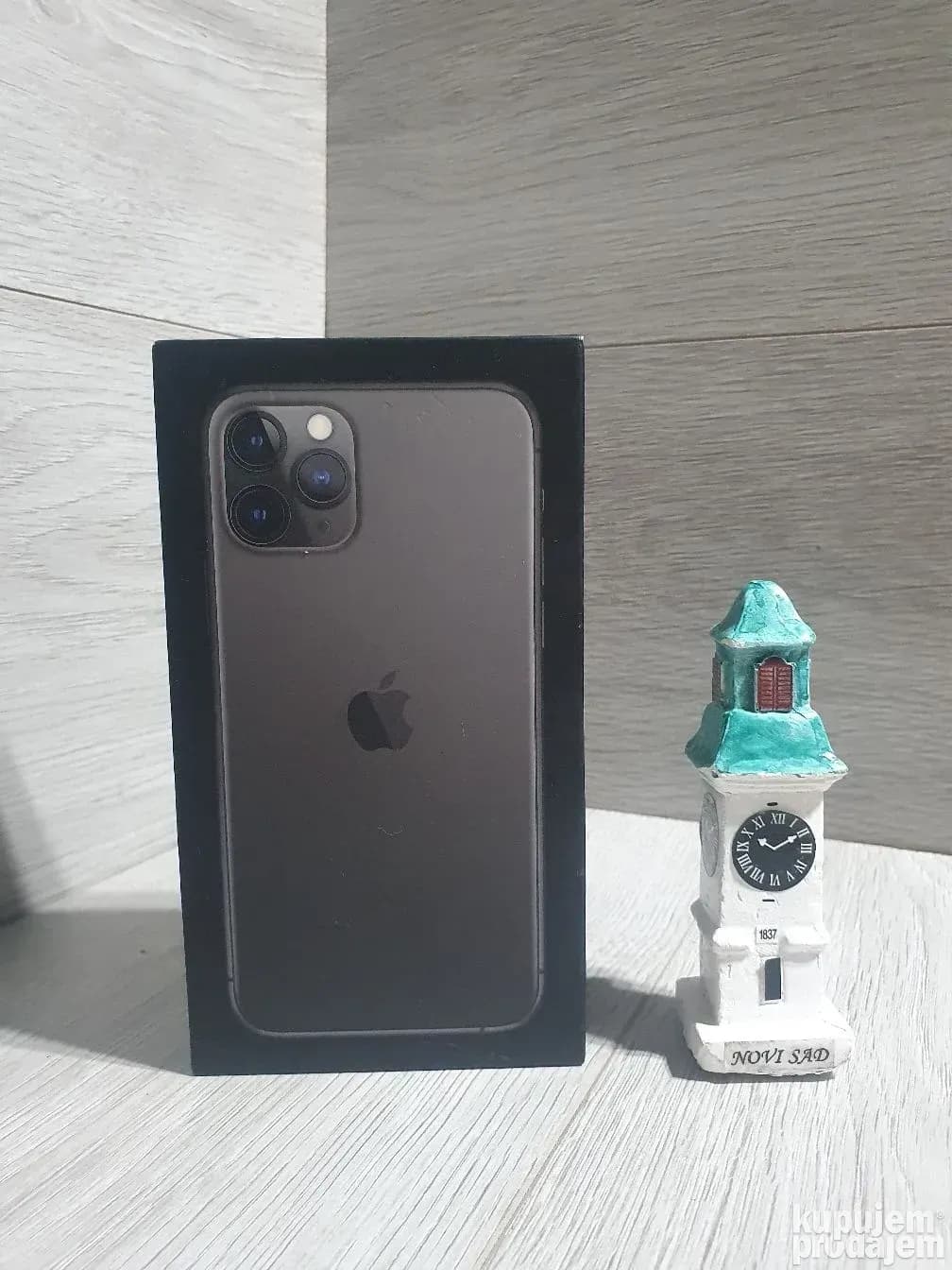 iPhone 11 pro, Space Gray 64gb - kutija -