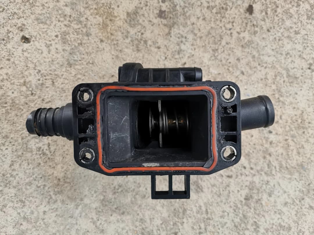 Termostat za Citroen C4 od 2004. do 2008. god.