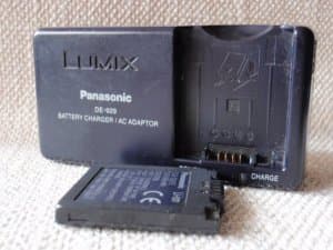punjac panasonic DE-929 + baterija