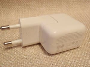 Apple punjac A1357