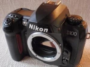 NIKON D100