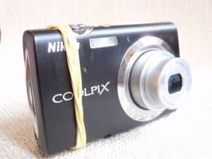 Nikon S230