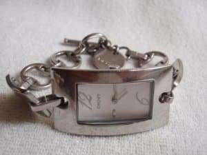 DKNY zenski sat xxx