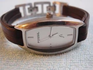 FOSSIL zenski sat xxx