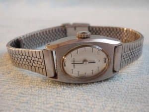 SEIKO -zenski - neispravan