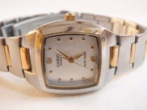 CASIO zenski sat