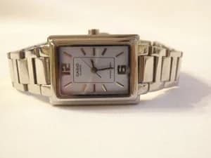 CASIO zenski sat xxx