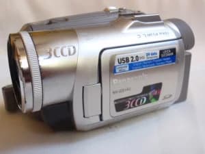 NV -GS 140 3CCD panasonic kamera