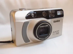 KONICA ZOOM PX70 analogni fotoaparat