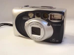 JENOPTIC zoom analogni fotoaparat