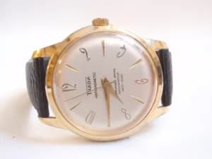 TRADA Swiss made mehanicki sat