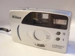 NIKON EF500SV analogni fotoaparat