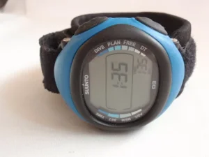 SUUNTO D3 digitalni sat xxxw