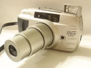 MINOLTA 125EX date analogni