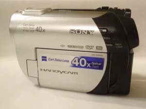 SONY DCR-DVD106e kamera