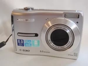 OLIMPUC C-530 kompakt