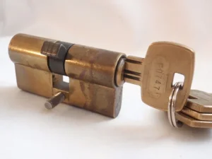 BATON Italy stari kodirani kljuc