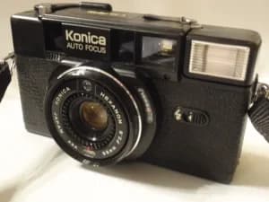 KONICA C35AF2 analogni fotoaparat