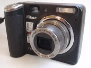 NIKON P50 kompakt fotoaparat